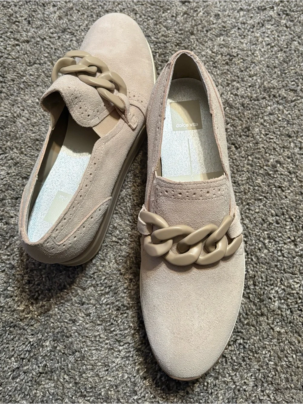 Dolce Vita loafers platform beige suede chunky chain accent women’s 8.5 NWOT